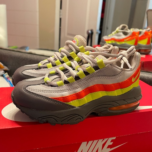 Nike Air Max’ 95 (PS) (SOLD) - Picture 4 of 5